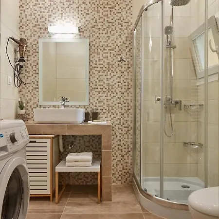 F & B Collection - Flat For 4 Apartament
