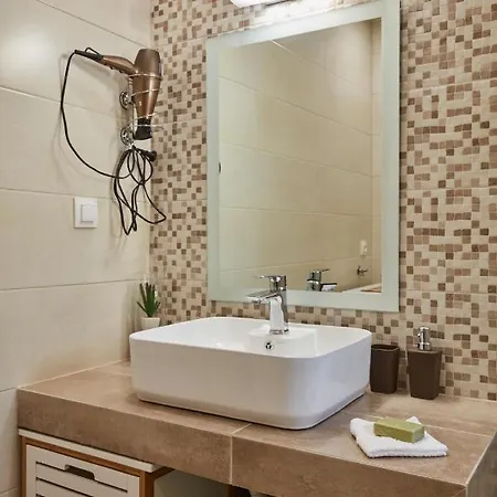 F & B Collection - Flat For 4 Apartament